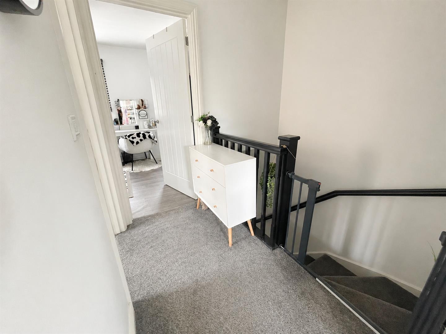 Ffordd Y Merlod, Grovesend, Swansea, SA4 4WP